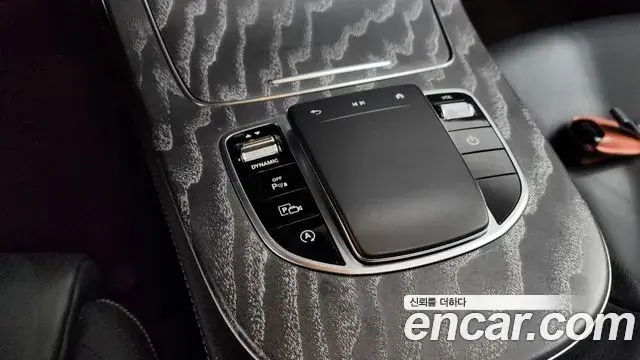 Mercedes-Benz E-Class 2020 — ფოტო 24/39