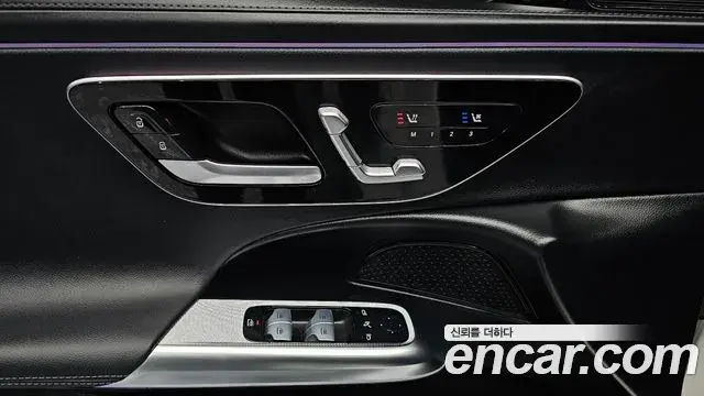 Mercedes-Benz E-Class 2024 — Photo 2/20