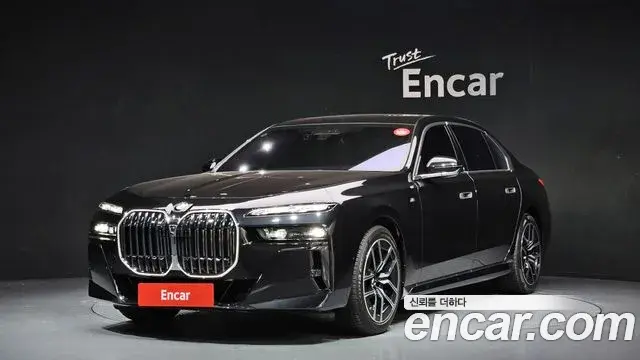 BMW 7 Series 2024 — Photo 19/31
