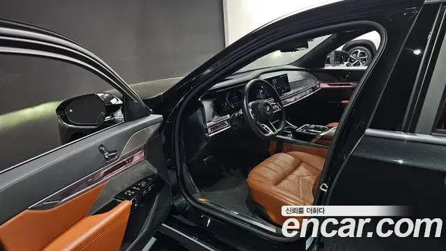 BMW 7 Series 2024 — Photo 20/31