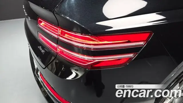 Genesis GV80 2021 — ფოტო 31/33
