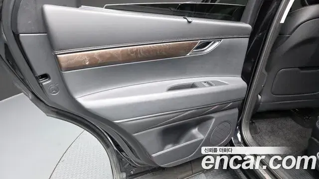 Genesis GV80 2021 — ფოტო 21/33