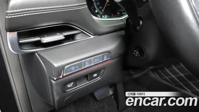 Genesis GV80 2021 — ფოტო 15/33