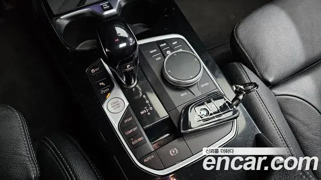 BMW 1 Series 2022 — Photo 15/36