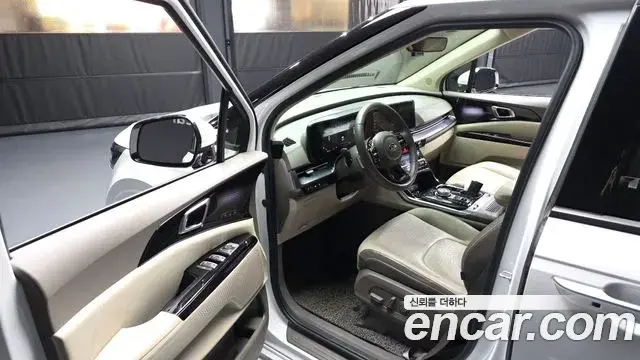 Kia Carnival 2021 — Photo 11/20