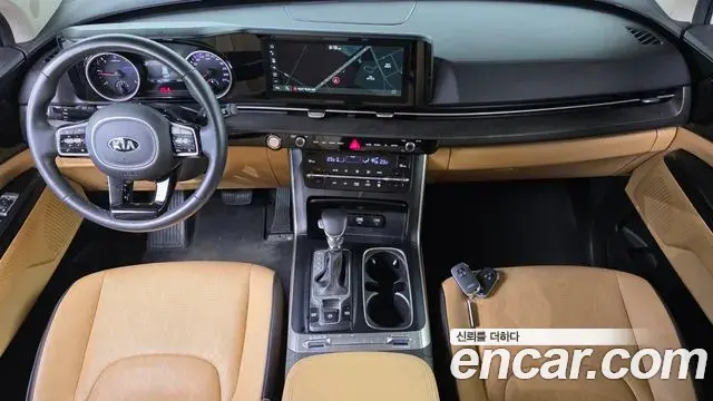Kia Carnival 2021 — Photo 7/20
