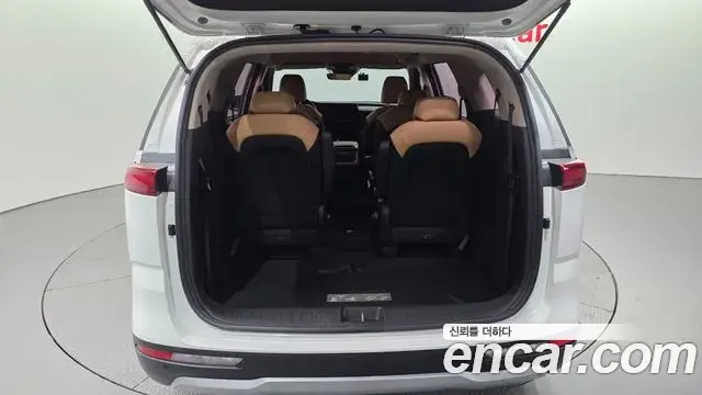 Kia Carnival 2021 — Photo 20/20