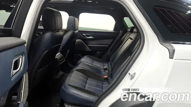 Land Rover Range Rover Velar 2018 — Photo 8/20
