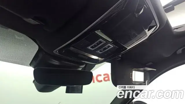 Land Rover Range Rover Velar 2018 — Photo 20/20