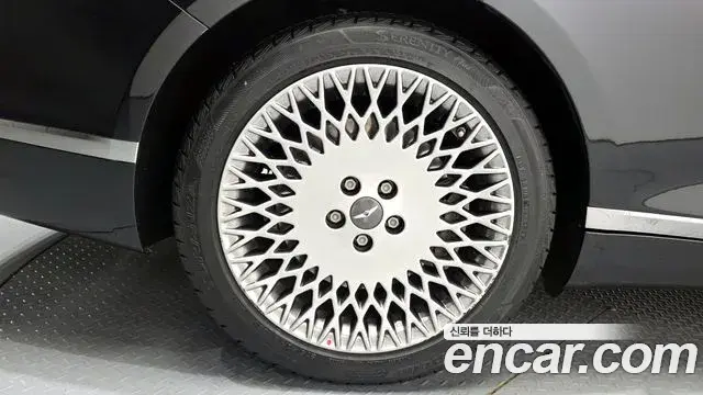 Genesis G80 2022 — ფოტო 13/41