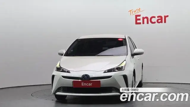 Toyota Prius 2020 — Şəkil 9/20