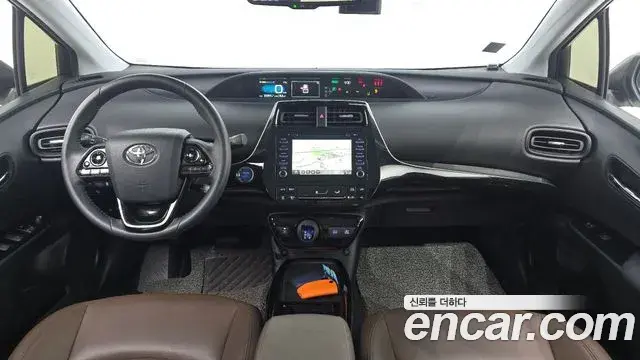 Toyota Prius 2020 — Şəkil 11/20
