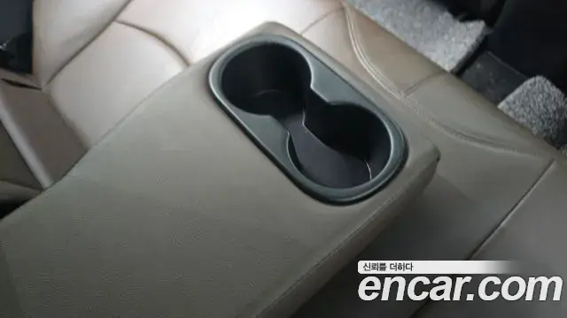 Toyota Prius 2020 — Şəkil 16/20