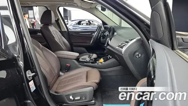 BMW X3 2022 — Şəkil 24/33