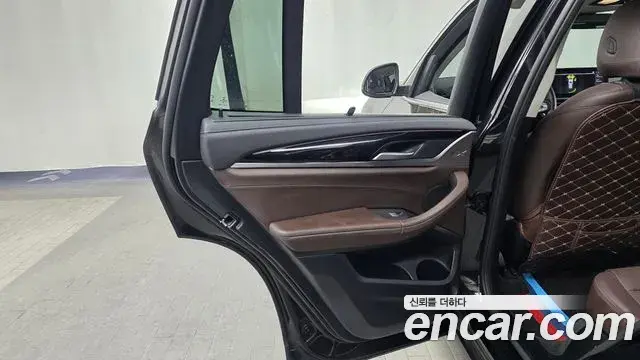 BMW X3 2022 — Şəkil 27/33