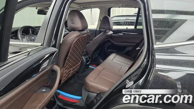 BMW X3 2022 — Şəkil 13/33