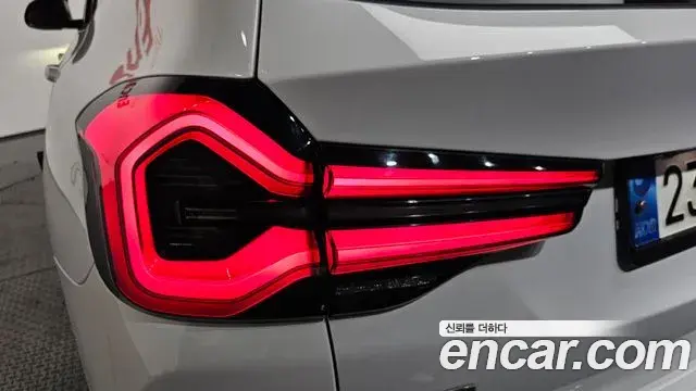 BMW X3 2021 — ფოტო 18/37