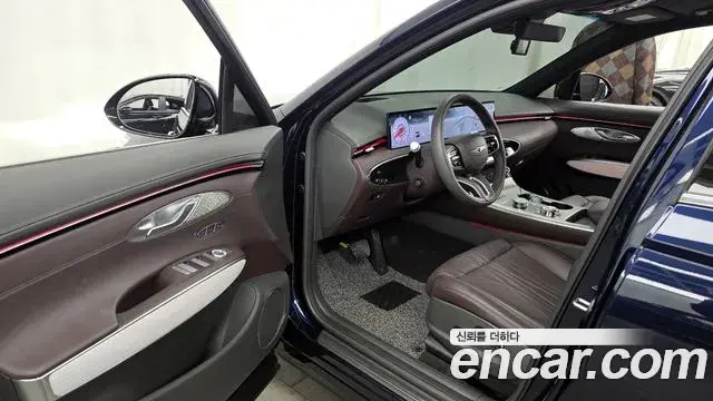 Genesis GV70 2024 — Şəkil 28/32