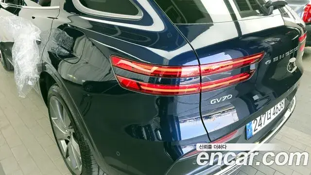 Genesis GV70 2024 — Şəkil 25/32