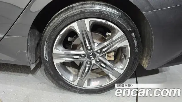 Kia K5 2020 — Photo 28/32