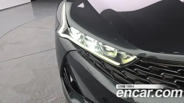 Kia K5 2020 — Photo 10/32