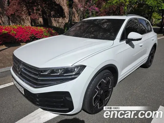 Volkswagen Touareg 2025 — Şəkil 18/19