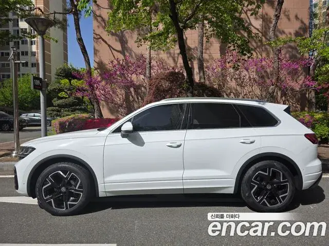 Volkswagen Touareg 2025 — Şəkil 14/19