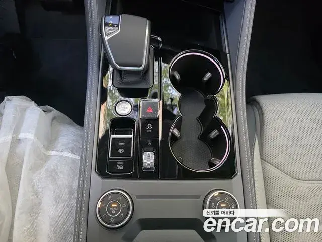 Volkswagen Touareg 2025 — Şəkil 17/19