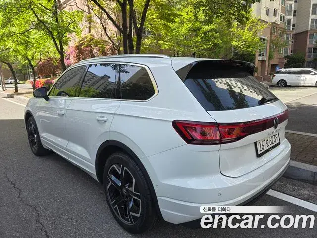 Volkswagen Touareg 2025 — Şəkil 12/19