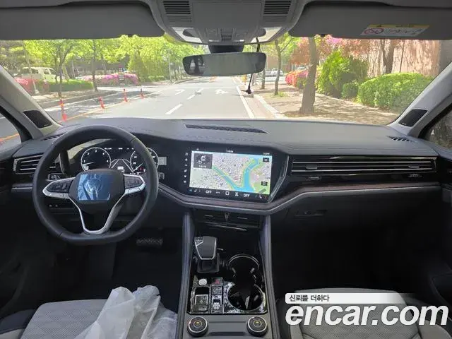 Volkswagen Touareg 2025 — Şəkil 8/19
