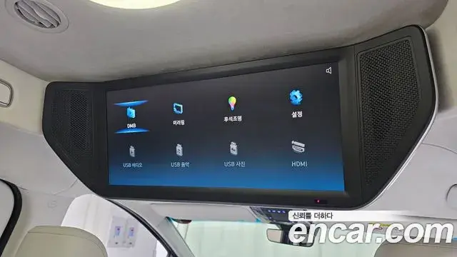 Hyundai Staria 2022 — Фото 18/20
