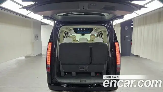 Hyundai Staria 2022 — Фото 19/20