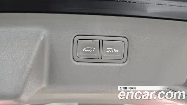 Hyundai Staria 2022 — ფოტო 16/34