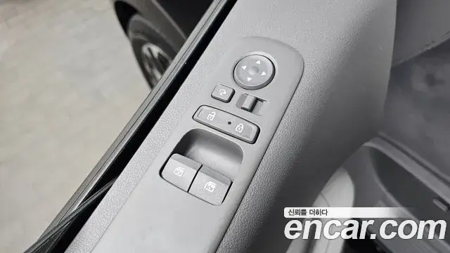 Hyundai Staria 2022 — ფოტო 32/34