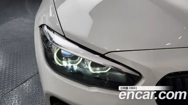 BMW 1 Series 2018 — Şəkil 16/32