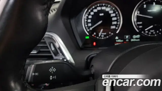 BMW 1 Series 2018 — Şəkil 23/32