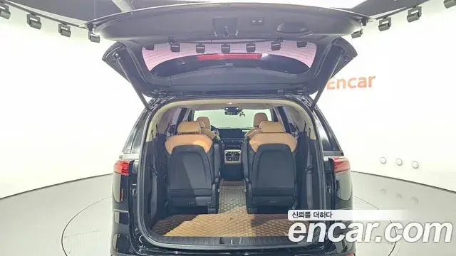 Kia Carnival 2022 — ფოტო 1/30