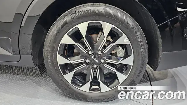 Kia Carnival 2022 — ფოტო 10/30
