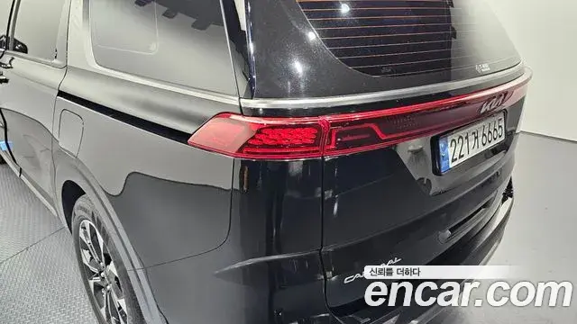 Kia Carnival 2022 — ფოტო 29/30