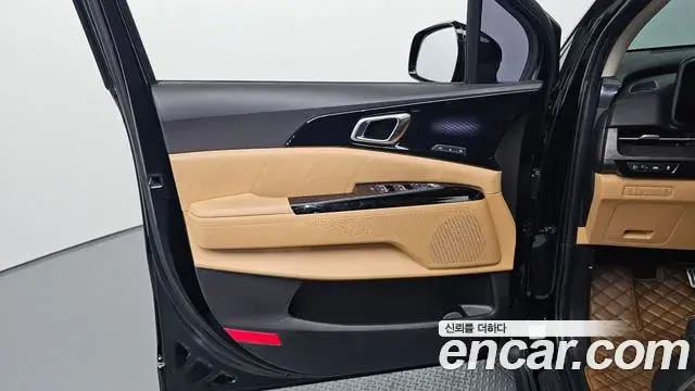 Kia Carnival 2022 — ფოტო 13/30