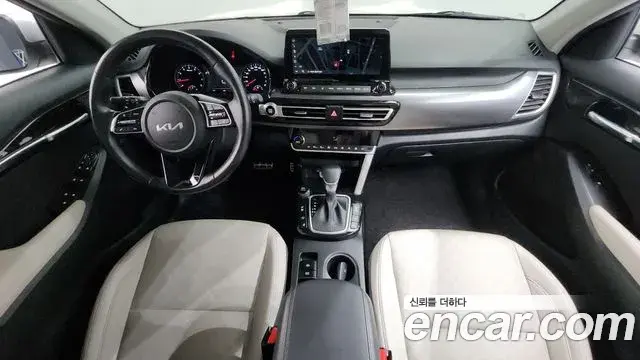 Kia Seltos 2022 — ფოტო 4/34