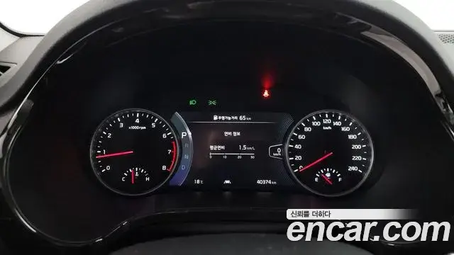 Kia Seltos 2022 — ფოტო 31/34