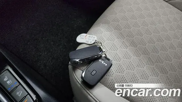 Kia Seltos 2022 — ფოტო 7/34