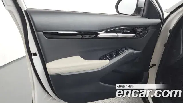 Kia Seltos 2022 — ფოტო 10/34
