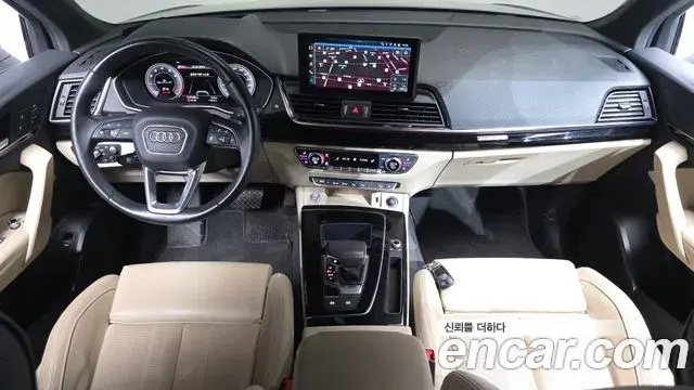 Audi Q5 2021 — ფოტო 13/20
