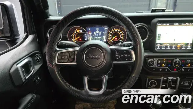 Jeep Wrangler 2019 — Фото 13/20