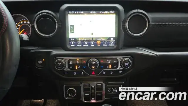 Jeep Wrangler 2019 — Фото 17/20