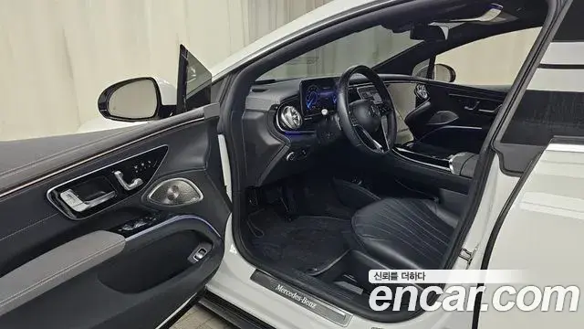 Mercedes-Benz EQS 2022 — ფოტო 13/31