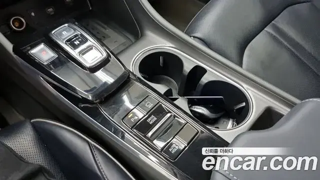 Hyundai Sonata Hybrid 2021 — Şəkil 15/18