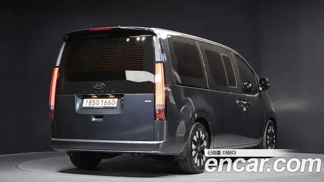 Hyundai Staria 2024 — Şəkil 30/32